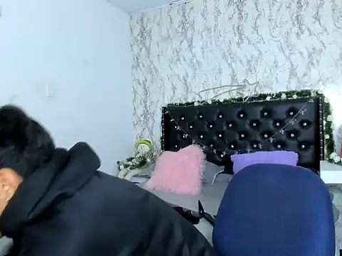 Valentino Lane online show from December 16, 2025, 2:16 am