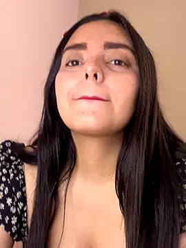 candicewest  online show from November 15, 2025, 5:17 pm