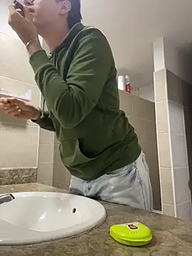 daddyssecret  online show from February 3, 2026, 3:37 am