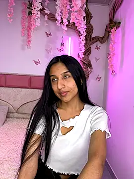 Snapshot of AdaharaBanks chatting on November 7, 2025, 4:33 pm AdaharaBanks online show from November 7, 2025, 4:33 pm