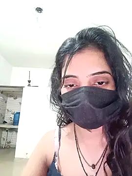 Hot komall online show from February 4, 2026, 4:29 am