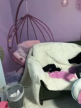 A-886886 online show from November 30, 2025, 10:49 am