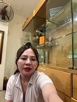 Snapshot of hellela-a chatting on November 9, 2025, 11:58 am hellela-a online show from November 9, 2025, 11:58 am