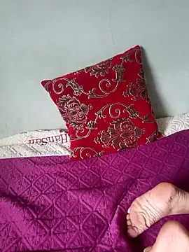 Snapshot of Ladzy_kieu chatting on November 8, 2025, 1:31 am Ladzy kieu online show from November 8, 2025, 1:31 am