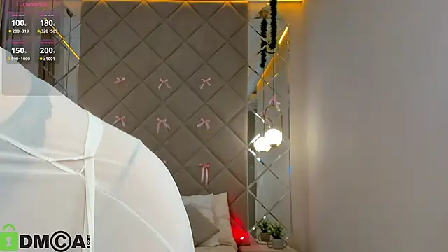 moon sanny online show from April 6, 2026, 1:12 am