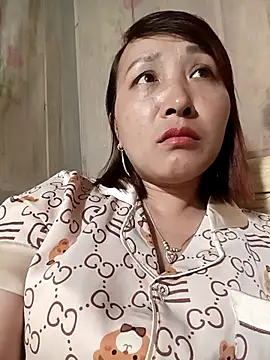 Missa-kute20 online show from March 1, 2026, 6:13 am