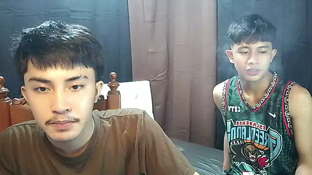 Snapshot of Urloverhardcock chatting on July 11, 2026, 6:19 pm Urloverhardcock online show from July 11, 2026, 6:19 pm
