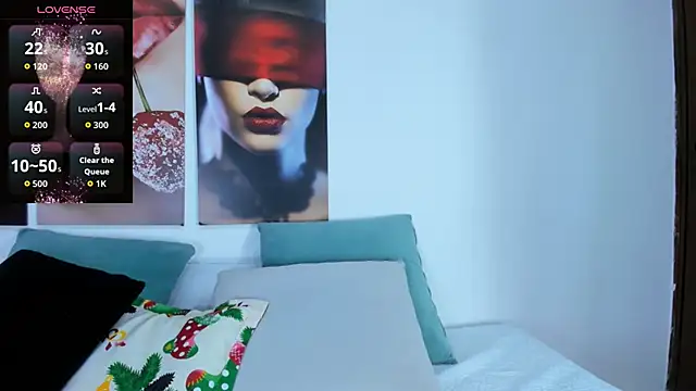 Snapshot of Andhrea_Vale chatting on December 5, 2025, 12:26 pm Andhrea Vale online show from December 5, 2025, 12:26 pm