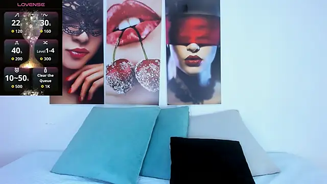 Snapshot of Andhrea_Vale chatting on December 15, 2025, 12:00 pm Andhrea Vale online show from December 15, 2025, 12:00 pm