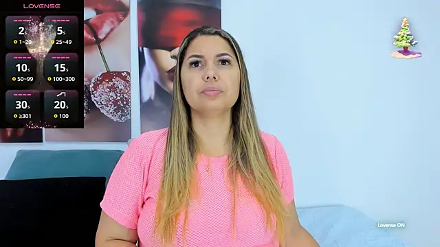 Snapshot of Andhrea_Vale chatting on November 11, 2025, 11:38 am Andhrea Vale online show from November 11, 2025, 11:38 am