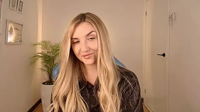 Snapshot of _Mi1a_ chatting on November 11, 2025, 3:12 am Mi1a online show from November 11, 2025, 3:12 am