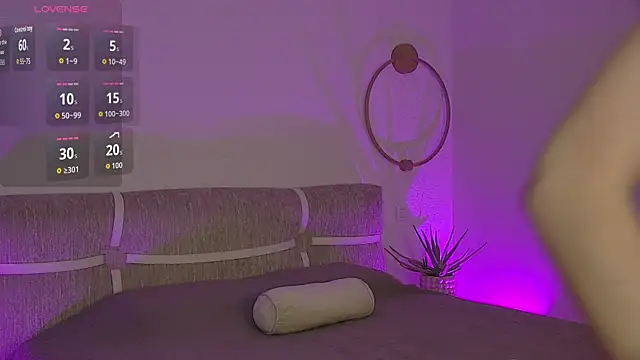 Snapshot of Eva_Devine chatting on May 14, 2026, 6:27 pm Eva Devine online show from May 14, 2026, 6:27 pm