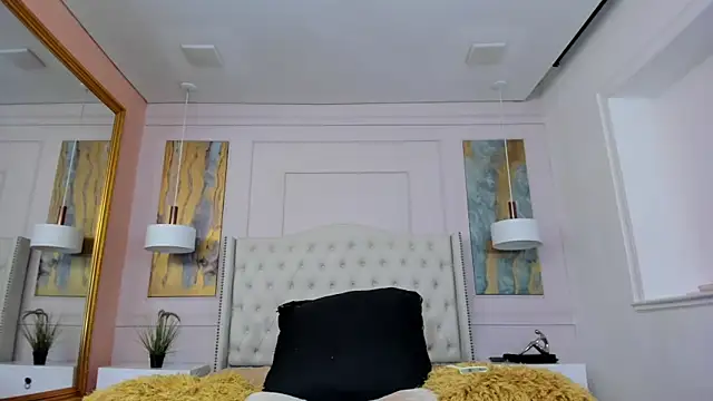 Snapshot of RosaliaMontero chatting on February 2, 2026, 1:26 am RosaliaMontero online show from February 2, 2026, 1:26 am