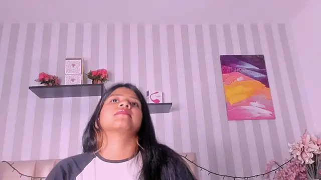 Snapshot of Lina_Villada chatting on November 11, 2025, 2:23 pm Lina Villada online show from November 11, 2025, 2:23 pm