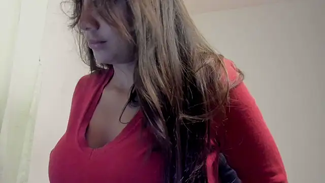 Snapshot of LilyGarcia chatting on May 16, 2026, 2:10 am LilyGarcia online show from May 16, 2026, 2:10 am
