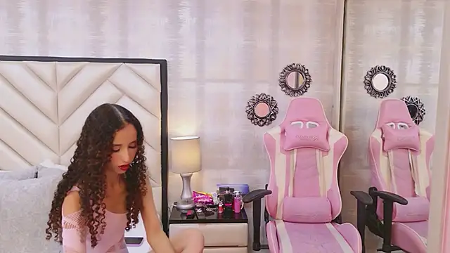 Snapshot of EimySanchez chatting on February 10, 2026, 7:35 pm EimySanchez online show from February 10, 2026, 7:35 pm