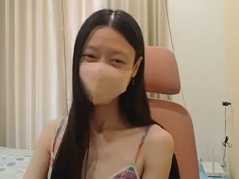 Snapshot of Lil-Cherries chatting on April 2, 2026, 2:41 am Lil-Cherries online show from April 2, 2026, 2:41 am