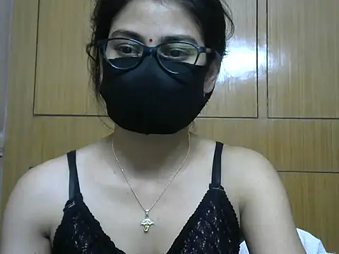 Snapshot of Fairy_Pie chatting on May 1, 2026, 6:46 pm Fairy Pie online show from May 1, 2026, 6:46 pm