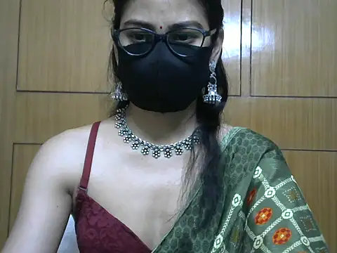 Snapshot of Fairy_Pie chatting on April 19, 2026, 9:28 pm Fairy Pie online show from April 19, 2026, 9:28 pm