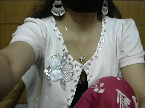 Snapshot of Fairy_Pie chatting on July 7, 2026, 8:12 pm Fairy Pie online show from July 7, 2026, 8:12 pm