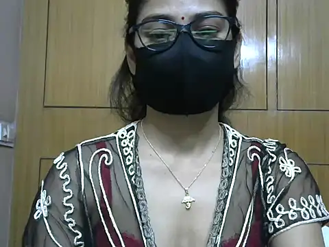 Snapshot of Fairy_Pie chatting on April 24, 2026, 9:39 pm Fairy Pie online show from April 24, 2026, 9:39 pm