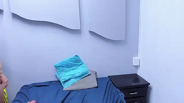 MiaCelestt online show from April 21, 2026, 1:42 am