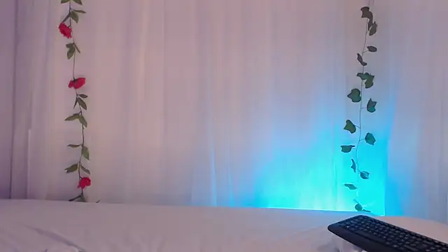 Snapshot of Belladonna_lips chatting on June 11, 2026, 3:36 am Belladonna lips online show from June 11, 2026, 3:36 am