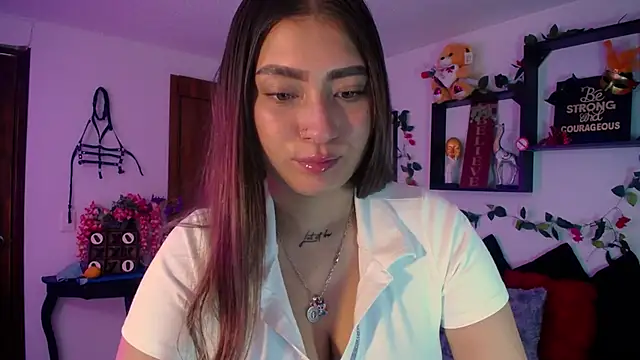 Snapshot of Cata_lover1 chatting on February 3, 2026, 12:43 pm Cata lover1 online show from February 3, 2026, 12:43 pm