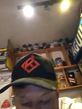 themorenofit08 online show from March 1, 2026, 11:16 pm