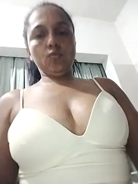 Snapshot of _Lizeth_ chatting on March 28, 2026, 4:57 am Lizeth online show from March 28, 2026, 4:57 am