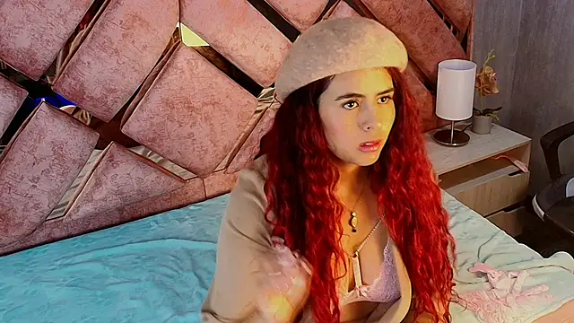 aprilrussell  online show from November 10, 2025, 1:05 pm