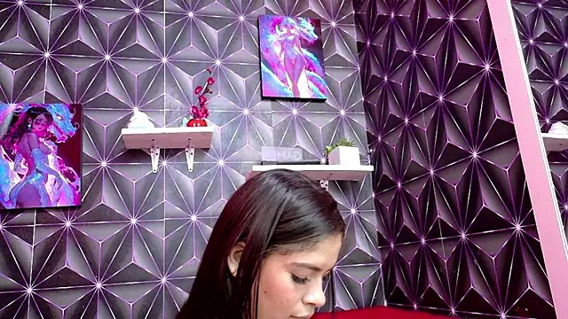 emilygrooe online show from November 26, 2025, 8:20 pm