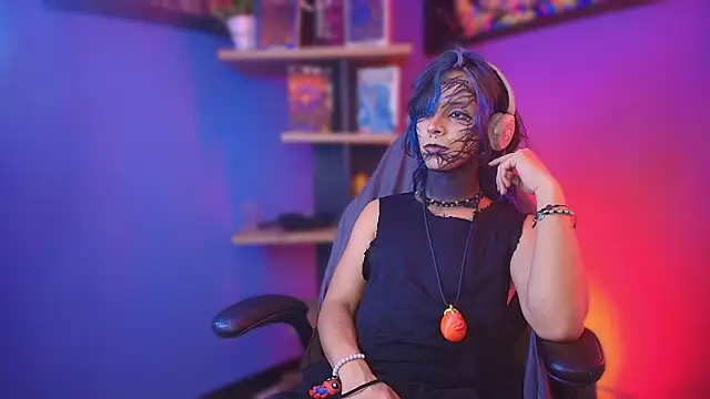 luxiel  online show from March 20, 2026, 10:55 pm