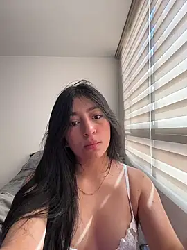  camilaaa 10 online show from November 7, 2025, 1:48 pm