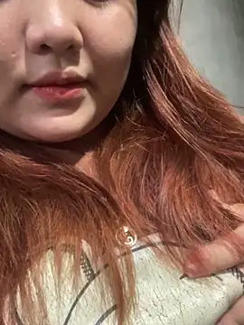 yangxinkyre online show from November 8, 2025, 3:21 am