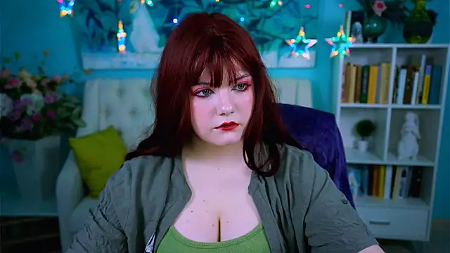 Snapshot of VettaAdams chatting on November 17, 2025, 8:18 am VettaAdams online show from November 17, 2025, 8:18 am