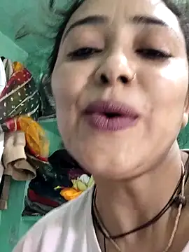 Snapshot of Piya_Bakshi chatting on May 31, 2026, 7:14 am Piya Bakshi online show from May 31, 2026, 7:14 am