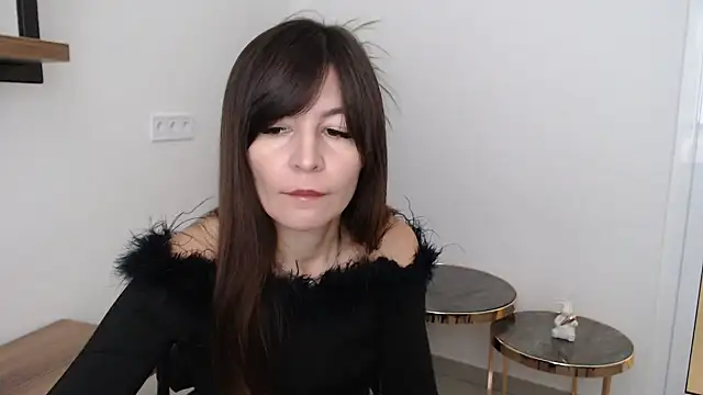 Snapshot of Veronichkaaa chatting on November 14, 2025, 8:29 am Veronichkaaa online show from November 14, 2025, 8:29 am