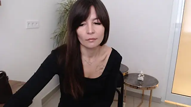 Snapshot of Veronichkaaa chatting on November 13, 2025, 8:18 am Veronichkaaa online show from November 13, 2025, 8:18 am