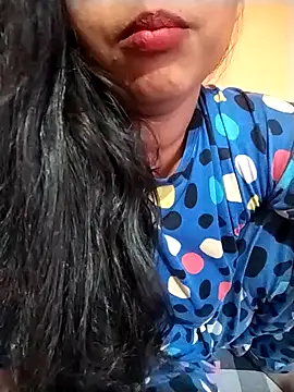 Sexy Divya   online show from April 14, 2026, 1:16 pm