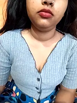 Sexy Divya   online show from May 9, 2026, 12:14 am