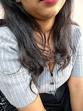 Sexy Divya   online show from May 20, 2026, 12:02 pm