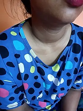 Sexy Divya   online show from June 16, 2026, 3:06 am