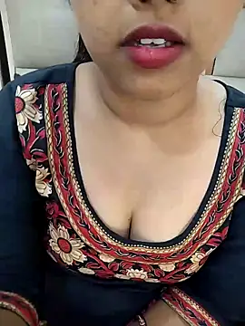 Sexy Divya   online show from May 11, 2026, 6:15 am