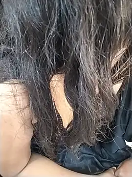 Sexy Divya   online show from May 14, 2026, 12:46 pm