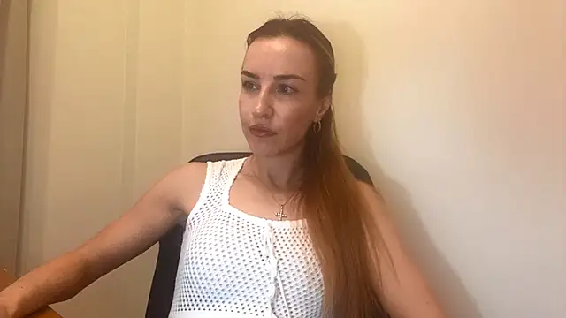 Snapshot of Nyxelia_ chatting on December 16, 2025, 8:29 am Nyxelia online show from December 16, 2025, 8:29 am