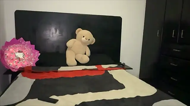 vanevip123 online show from March 12, 2026, 10:52 am