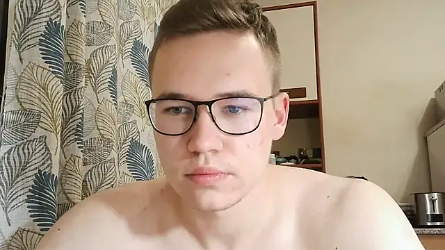 Snapshot of Yminoske chatting on November 9, 2025, 1:48 pm Yminoske online show from November 9, 2025, 1:48 pm