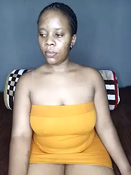 Emmylove-xr25 online show from December 1, 2025, 1:01 pm