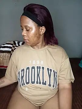 Emmylove-xr25 online show from November 20, 2025, 7:20 am